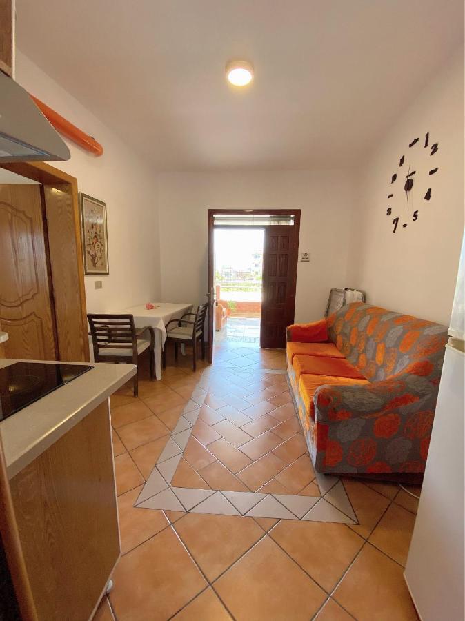 Vila Arlind Hotel Vlore Exterior photo