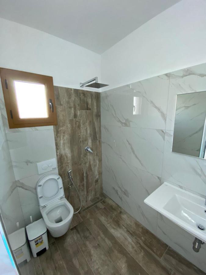 Vila Arlind Hotel Vlore Exterior photo
